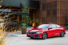 Honda Civic Si 2019 được bổ sung một số nâng cấp ở cả ngoại thất và nội thất