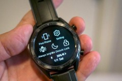 Huawei công bố đồng hồ thông minh Watch GT chạy nền tảng "cây nhà lá vườn" LightOS