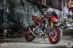 Kawasaki Z900 hấp dẫn người xem với gam màu Red candy đầy lôi cuốn