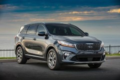Kia sẽ sớm ra mắt mẫu Ceed phiên bản hybrid sạc điện đầu tiên
