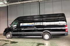 Ngắm một trong ba chiếc Mercedes-Benz AirStream Interstate Lounge siêu hiếm ở Việt nam