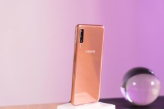 Tất tần tật về Galaxy A7 2018: Smartphone 4 camera đầu tiên của Samsung