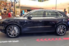 Porsche Cayenne 2018 có ngoại hình bắt mắt, công suất 340 mã lực, giá từ 4,5 tỷ