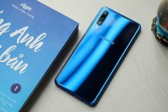Smartphone chip Snapdragon 710 của Samsung sẽ được trang bị 3 camera sau