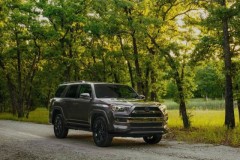 Toyota công bố một loạt cập nhật mới mẻ cho gia đình SUV 4Runner 2019
