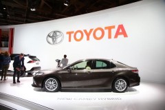 Toyota chính thức mang Camry trở lại thị trường châu Âu với biến thể động cơ hybrid
