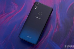 Vivo ra mắt Vivo Z3: Màn hình "giọt nước", Snapdragon 660/710, RAM 4/6GB, camera kép