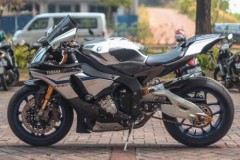 Yamaha R1M chất chơi với dàn option cộm cán