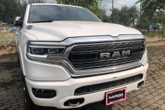 Bán tải cao cấp và mạnh mẽ Ram 1500 Limited 2019 chính thức đặt lốp tới Việt Nam