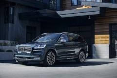 Lincoln Aviator đã trở lại sau 15 năm với "nhân dạng" hoàn toàn mới sang trọng, hiện đại và uy nghi