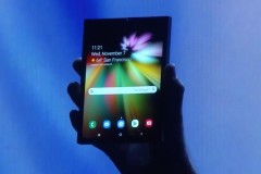 Đây chính là smartphone sử dụng công nghệ màn hình gập "Infinity Flex Display" của Samsung