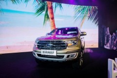 Ford Everest 2018 bổ sung thêm giá của 2 phiên bản thấp nhất - chỉ từ 999 triệu đồng