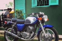 Ngắm Honda LA250 đời 1985 được dọn lại theo dáng Honda CB77 1964.