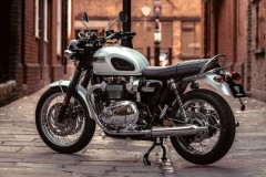 Triumph Bonneville Diamond Edition mang nét hoài cổ gợi nhớ về thời kỳ sơ khai của dòng xe