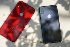 Nhóm thanh niên mang một bồn tắm đựng đầy tiền xu đi mua iPhone