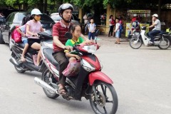 Sau vụ xe máy "kẹp" bốn đâm nhau, ba người chết: Đẩy mạnh xử lý vi phạm không đội mũ bảo hiểm