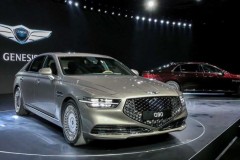 Sedan hạng sang cỡ lớn Genesis G90 được thiết kế lại hoàn toàn phần đầu và đuôi