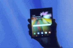 Nguyên mẫu thiết bị Infinity Flex có thể không phải là thiết kế cuối cùng của smartphone màn hình gập