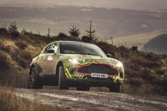 Chạy thử nghiệm thực địa prototype Aston Martin DBX