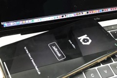 Cận cảnh quá trình jailbreak phiên bản iOS 12.1 trên iPhone XS Max