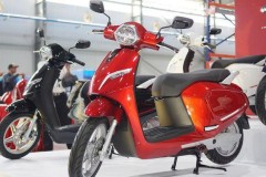 Vinfast ra mắt xe máy điện, Honda và Yamaha phải dè chừng