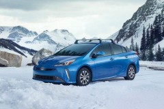 Lần đầu tiên mẫu xe hybrid xanh Toyota Prius đã có phiên bản dẫn động 4 bánh trên Thế giới