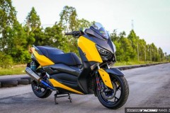 Yamaha X-Max300 hào nhoáng với dàn đồ chơi mang tính công nghệ