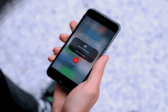 Hướng dẫn cách quay lại màn hình iPhone có và không có âm thanh