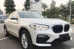 Bắt gặp BMW X4 (G20) màu trắng tại showroom BMW Hà Nội