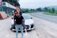 Cường Đô La đem siêu xe Audi R8 V10 Plus về làm lễ hỏi Đàm Thu Trang