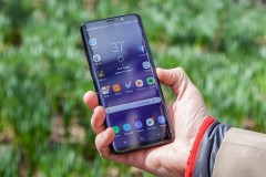 Galaxy S10 Plus sẽ có vị trí lỗ khoét khác biệt để chứa camera selfie kép