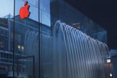 Apple Store trên toàn thế giới đổi logo Táo khuyết thành màu đỏ ngày Quốc tế phòng chống AIDS