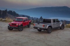 Bán tải Jeep Gladiator 2020 có khả năng vượt địa hình ấn tượng và chịu tải tốt