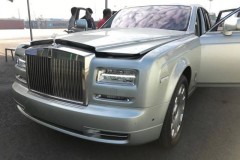Rolls-Royce Phantom thế hệ thứ 7 vừa cập cảng Hải Phòng