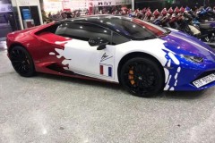 'Siêu bò' Lamborghini Huracan được ông chủ cửa hàng 'Su xì po' tân trang bộ móng mới sau khi thay áo.