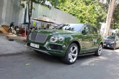 Siêu phẩm Bentley Bentayga Mulliner thu hút sự chú ý khi xuất hiện trên phố