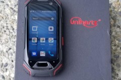 Cận cảnh smartphone 4G nhỏ nhất thế giới Unihertz Atom