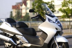 Những lỗi xe máy hay gặp phải khi trời lạnh