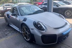 Cặp đôi siêu phẩm Porsche 911 GT2 RS giá 20,19 tỉ đồng cập cảng Việt Nam