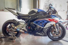 BMW S1000RR độ hào nhoáng với phong thái đại gia Việt