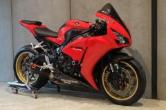 Honda CBR1000RR 2015 hoàn thiện hơn với những nâng cấp tùy chọn hấp dẫn