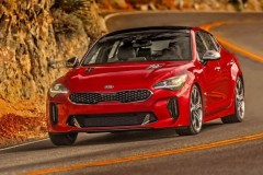 Kia Stinger thu về được 16.806 khách hàng trong năm đầu tiên chinh chiến tại Mỹ