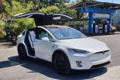 SUV điện Tesla Model X P100D đầu tiên cập bến Việt Nam trong năm mới