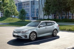 Kia Optima Sportwagon PHEV còn có hệ động lực "xanh" và các trang bị cao cấp