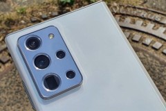 Galaxy A72: Cụm 5 camera, cảm biến chính 64MP, hỗ trợ zoom quang 3x