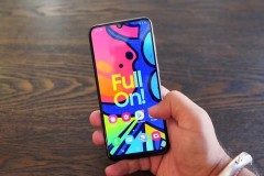 Trên tay Samsung Galaxy F41: Cụm 3 camera sau, chip Exynos 9611, pin 6.000 mAh, giá cả hợp lý