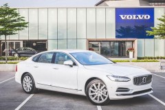 4 lựa chọn sedan hạng sang cỡ trung tại Việt Nam ngoài Mercedes-Benz E-Class và BMW 5-Series