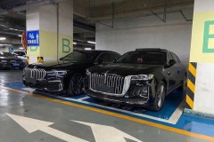 BMW 7-Series nằm cạnh Hồng Kỳ H9 mới thấy lưới tản nhiệt của 7-Series rất hợp lý