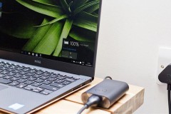 Nguyên nhân và cách khắc phục laptop báo pin đầy nhưng rút sạc thì tự tắt