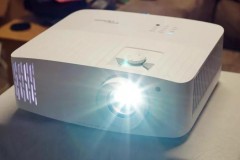 Có nên chơi game trên máy chiếu ?